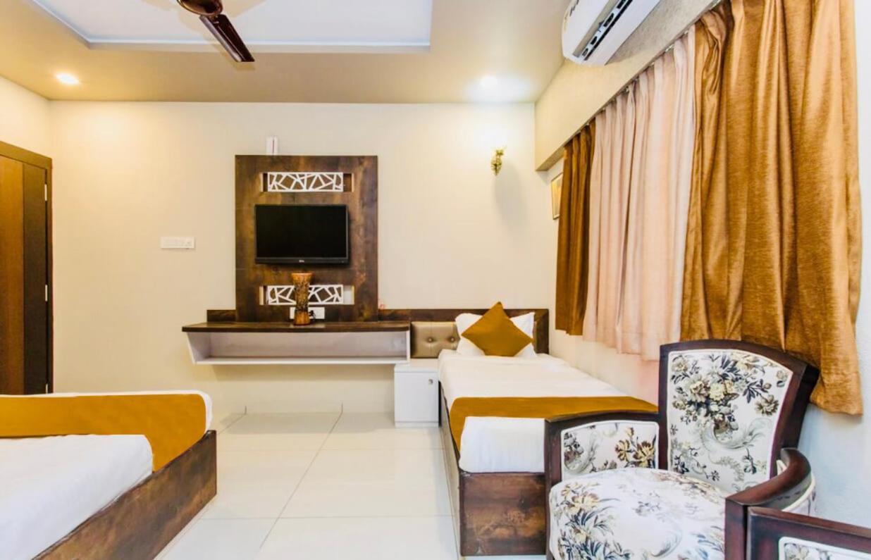 Hotel Signature Planet Indore Eksteriør bilde