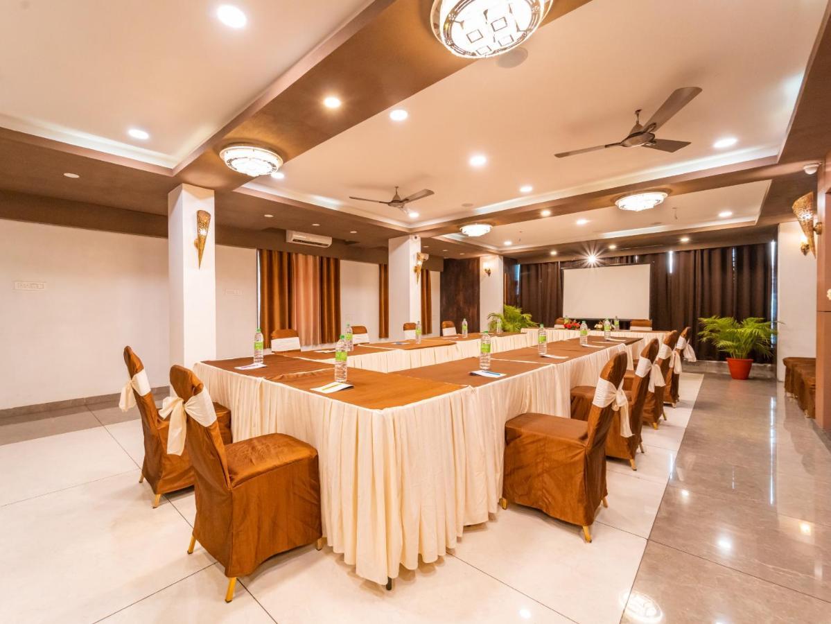 Hotel Signature Planet Indore Eksteriør bilde